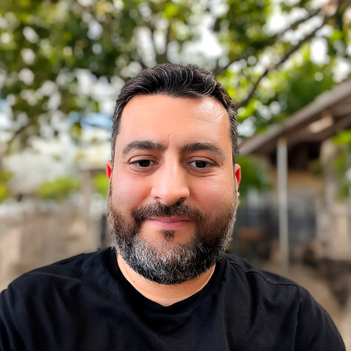 Dr. Sinan Qasha